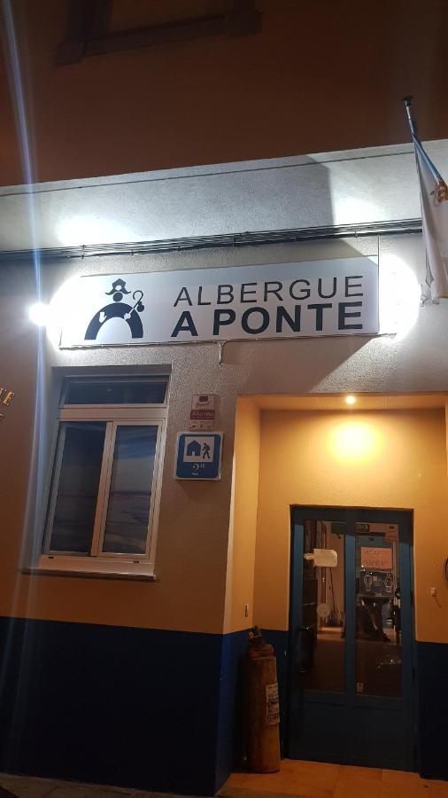 Albergue A Ponte リバデオ エクステリア 写真